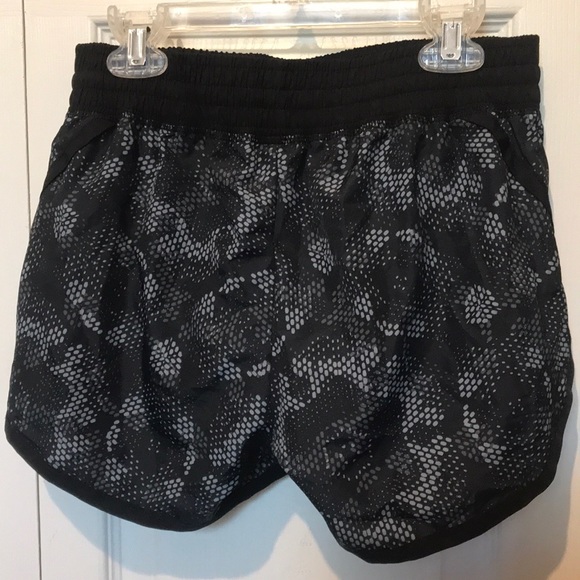 Champion Shorts - Picture 2 of 3